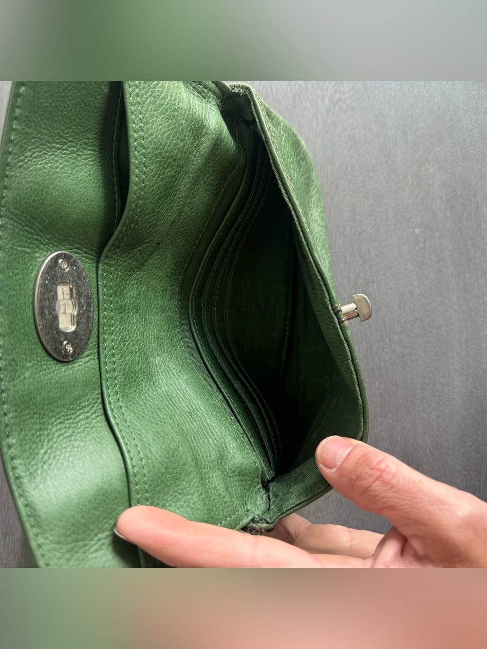 Fossil Green Leather Turn-Lock Wristlet Clutch - Picture 4 of 10